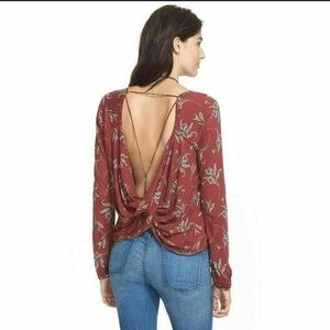 Free People burgundy top XS